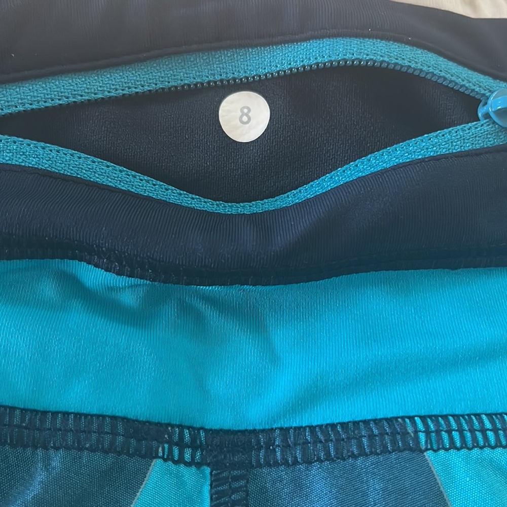 Lululemon - Picture 3 of 4